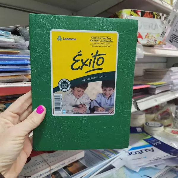 Cuaderno Escolar Éxito Tapa dura x100 hojas verde